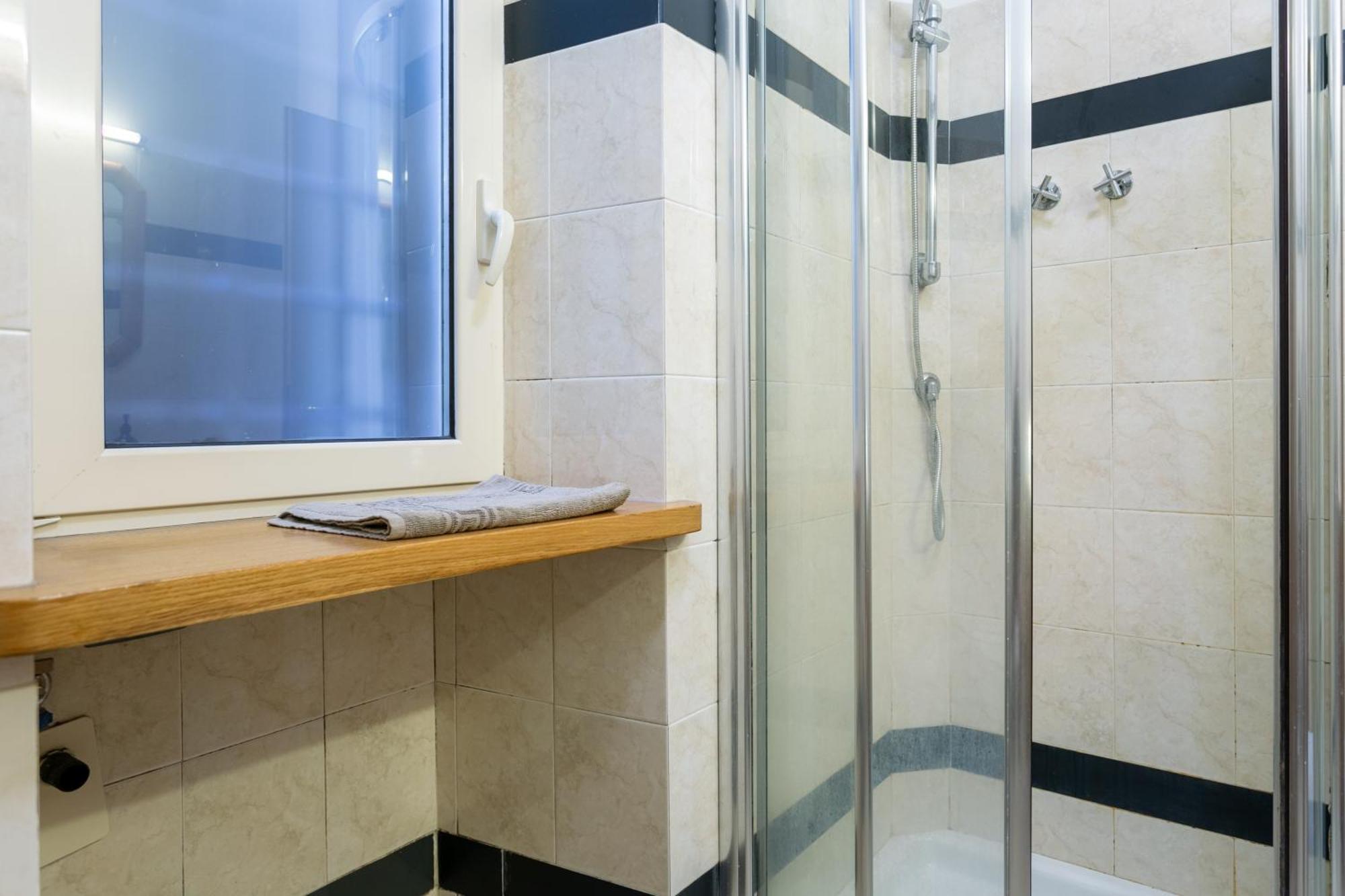 Holiday Homes Rome - Green Apartment S Camillo - Near Trastevere Exterior foto